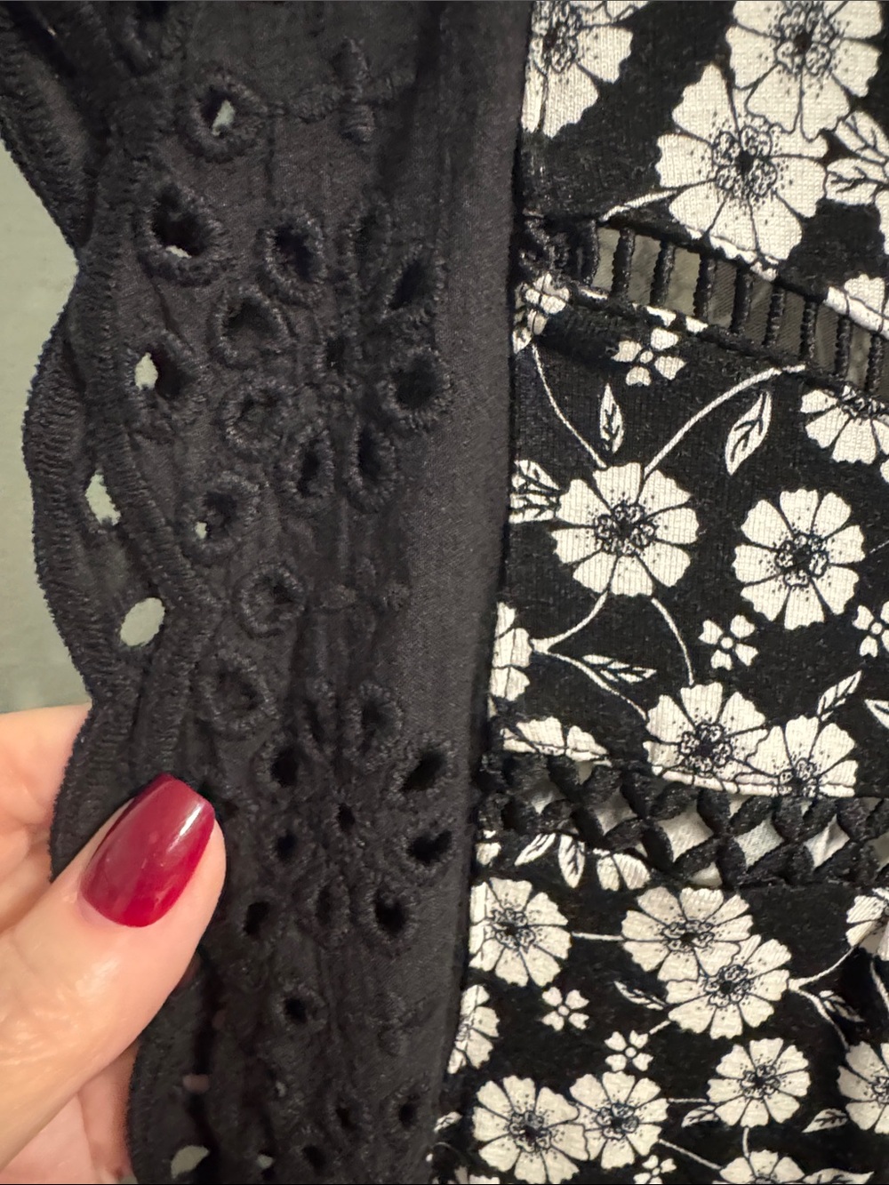 Loft Black and White Floral Sleeveless Dress - Picture 4 of 7